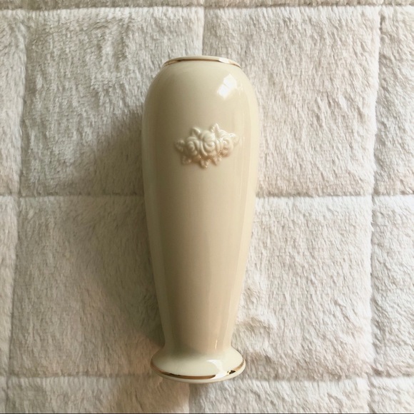 Lenox Rose Blossom Porcelain Vase - Picture 3 of 5